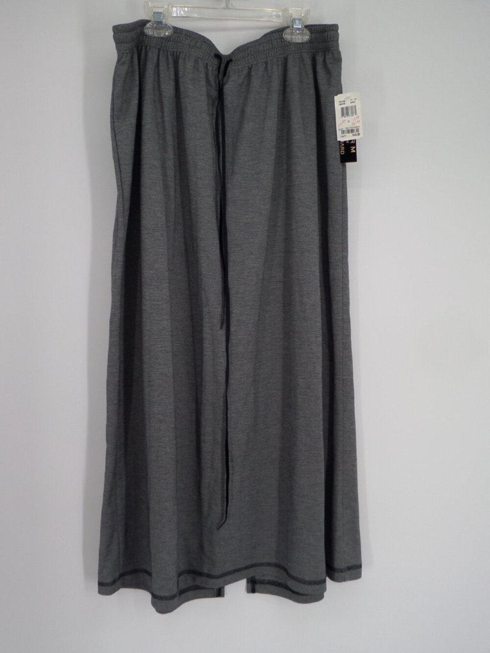 Uniform John Paul Richard Women's Fall Grey Color  Skirt Size 1X NWT
